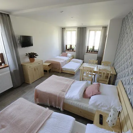 Na Kolonade ليدنيس